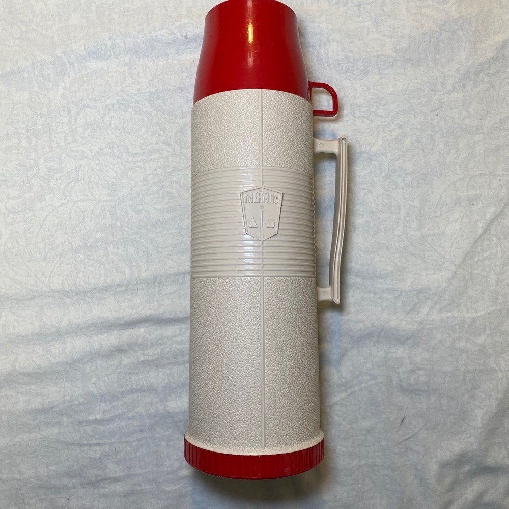 Vintage Thermos Model 2402 Red White Quart Vacuum Bottle Thermos USA
